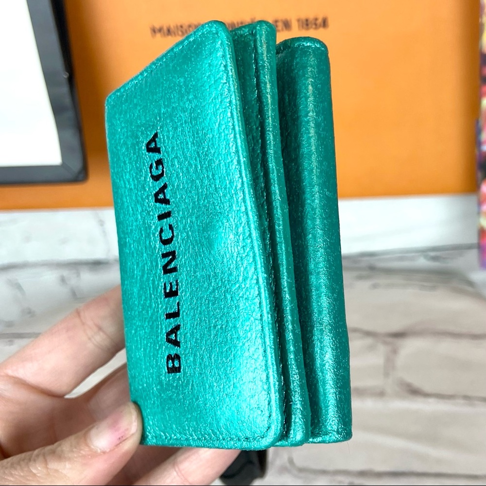 Balenciaga compact Wallet or wristlet in pearlescent green w/ bracelet keychain - Picture 11 of 16